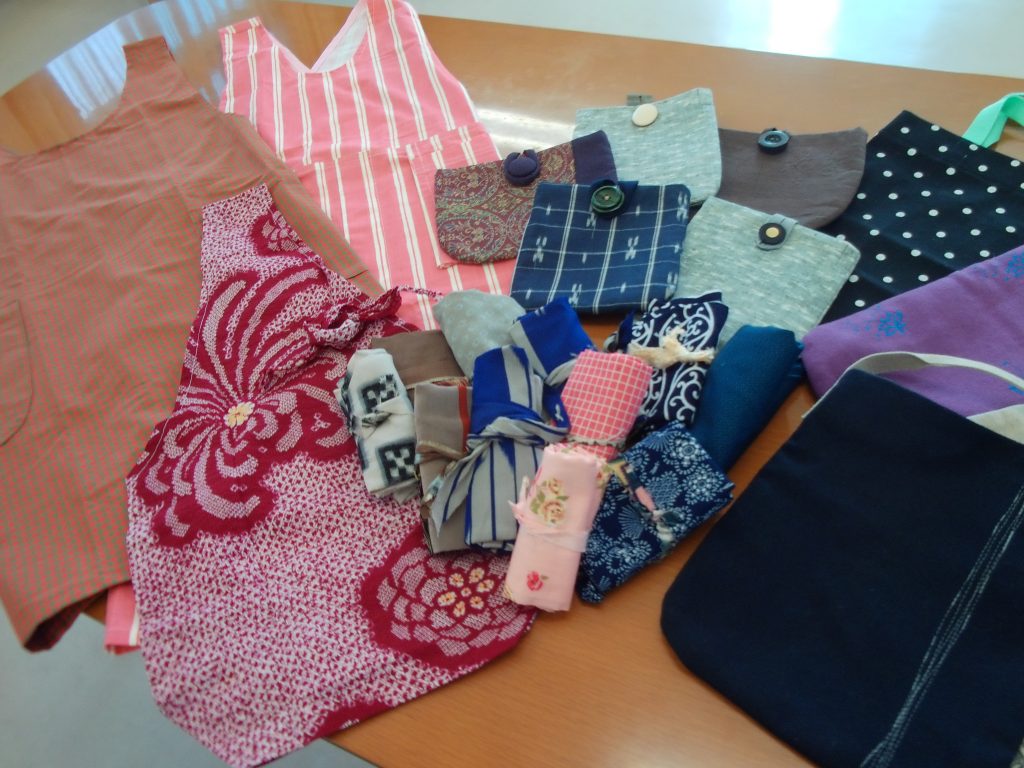 【ケアホーム】手作り🧵